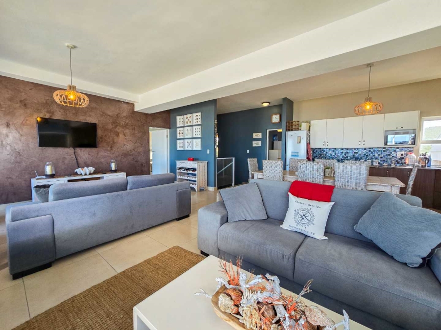 6 Bedroom Property for Sale in Stilbaai Oos Western Cape